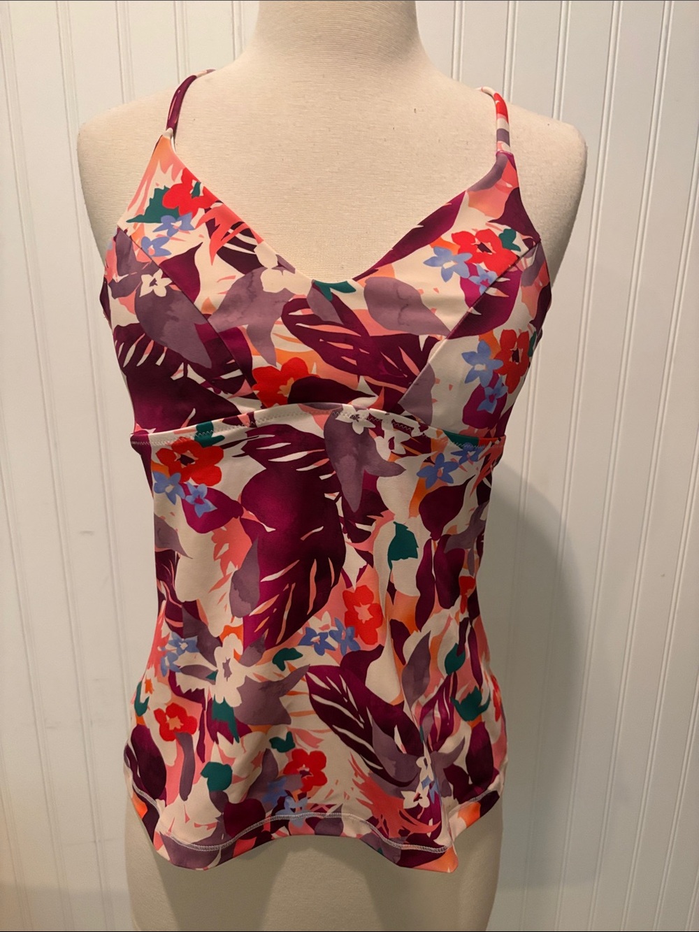 Athleta Day Break Triangle Tankini with Floral Print on Off White Background M